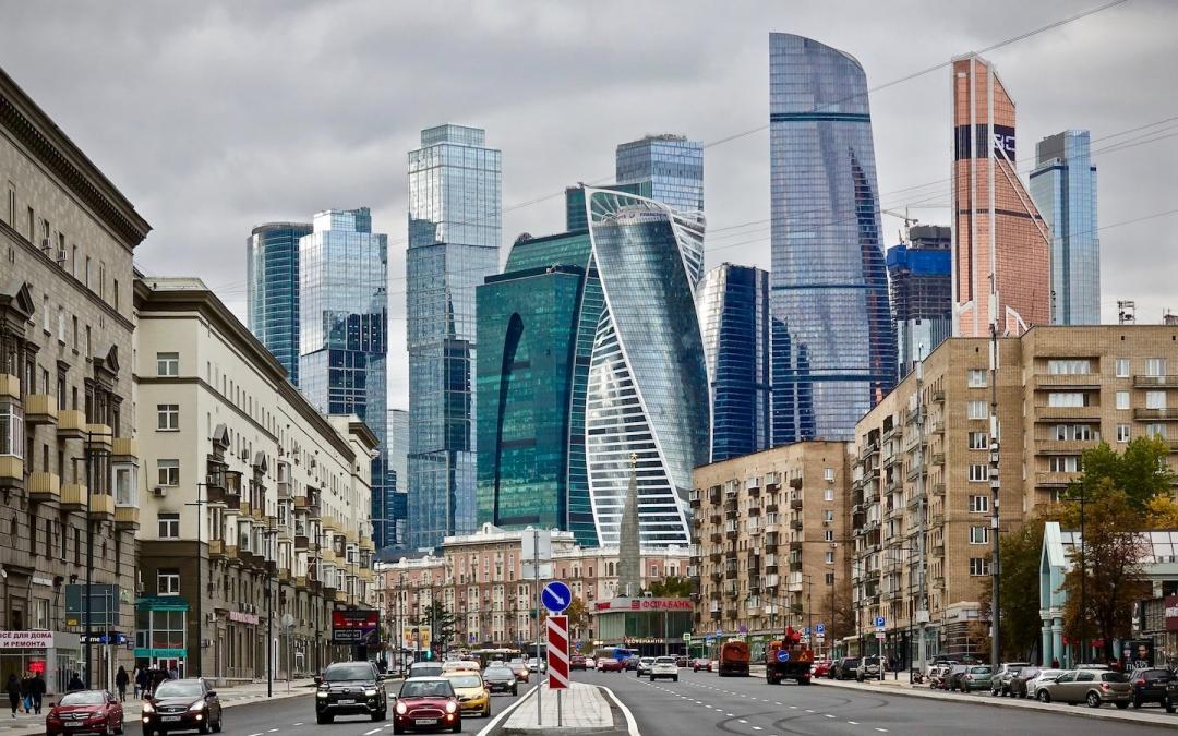 Moskau – du kommst von ihm weg, aber nicht von ihm los